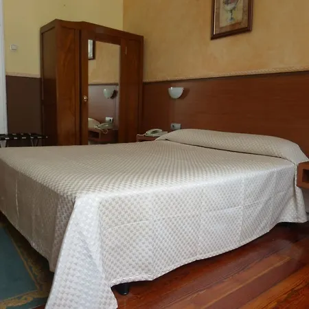 Hotel Aguila